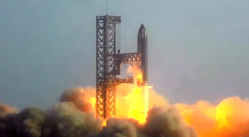 SpaceX Starbase First Starship Integrated Flight Test