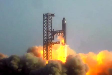 SpaceX Starbase First Starship Integrated Flight Test